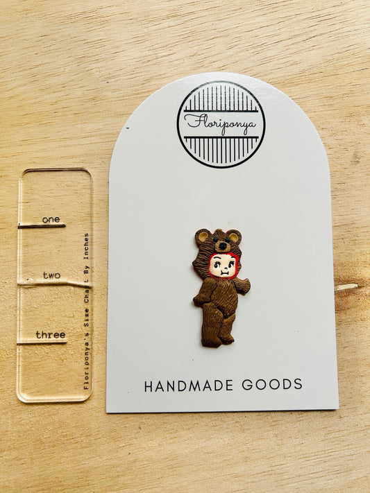 Christian Bear pin/Magnet